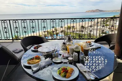 Image de >Cyber Monday Sale< 2br Oceanfront Condo on Cabo corridor for Holidays >End Wed<