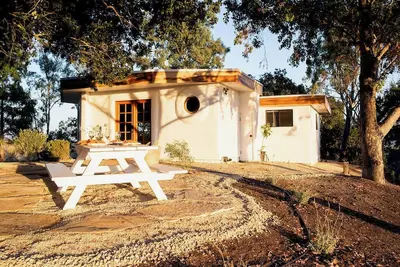 Image de Long Canyon Studios Bungalow Minutes To Los Olivos, Santa Ynez And Solvang