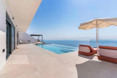 Image de Luxury villa, stunning seaviews!