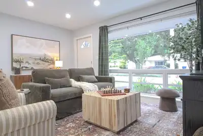 Image de 3bd Cabin-Themed - Pool - HardRock & Beach Nearby