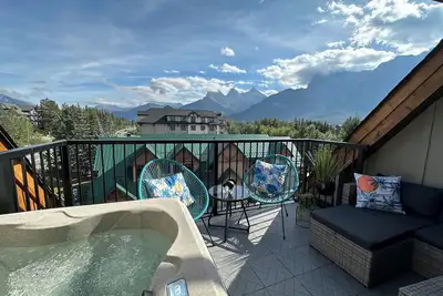 Image de Ml4-RoofTopPrvtHotTub/Luxe/View/3br/3. 5bt/Sleep8