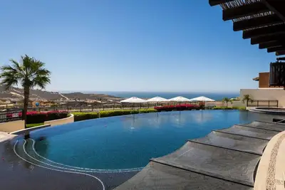Image de Luxury Villa Zimmer- rooftop ocean view @Copala