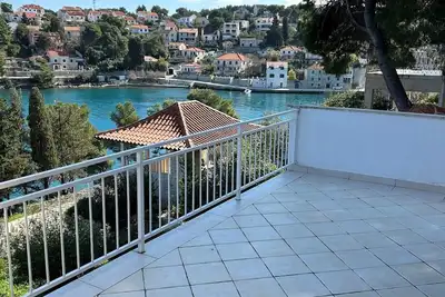 Image de Appartement Dino (105601-A1) - Splitska - île de Brac