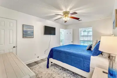 Image de New Listing Promo + Cruising the Coast