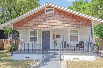 Image de Charming Ybor City getaway house in Tampa w/ spacious backyard