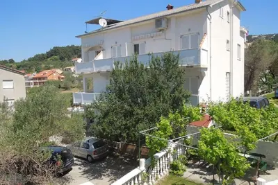 Appartements Josi (10686-A2) - Banjol - île de Rab