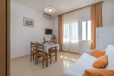 Appartements Vin (107141-A3) - Seget Donji