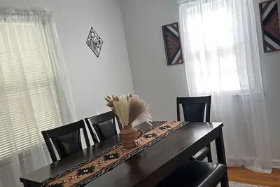 Image de 5 mi to Wec and 5 mi to Airpark