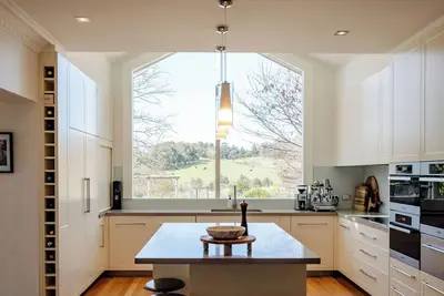 Image de Country home & garden | Edge of town | Orange