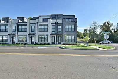 Image de Riverview Retreat:  Townhome located at Station South