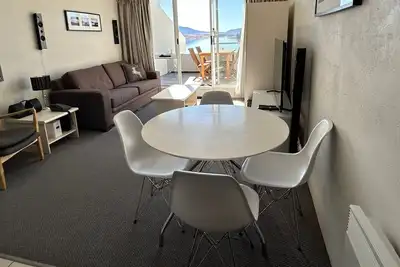 Image de Horizons 317 studio right on the Lake
