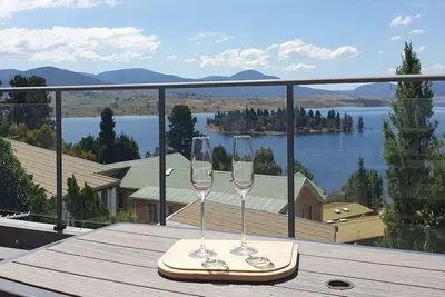 Image de The Summit 15 - Spacious 4 bedroom with lake views