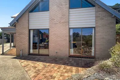 Image de Cedar Haven one bedroom and loft light apartment