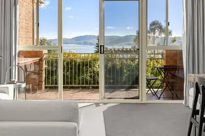 Image de Twin Seasons 3 with stunning Lakeview