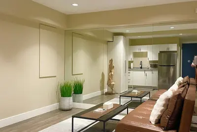 Image de Beautiful Crystal Energy Suite / 4min sea / 20min downtown/welcome Pets