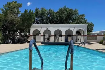 Image de Villas West 2 Bdrm Condo-close to Pool