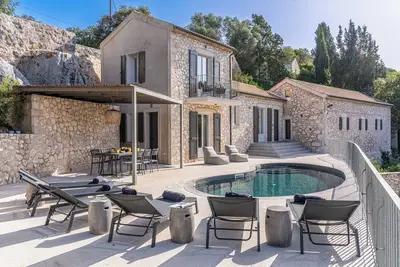 Villa Nónna, 18th century house renovated in 2023
