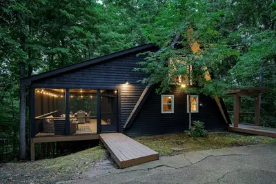 Image de Woodsong Cabin near Center Hill Lake