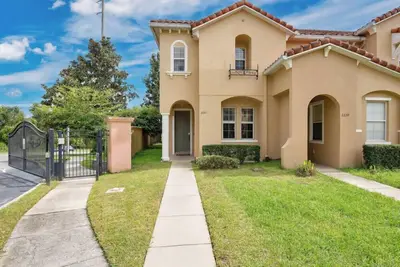 Image de Quiet Corner Gem in Gated Crestwynd Bay