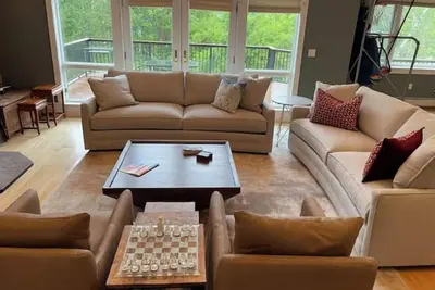 Image de Home in Stowe with beautiful view of mountains\n\n