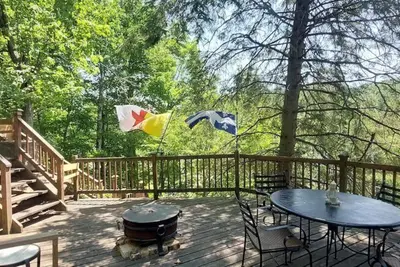 Image de Serenity - Chalet en forĂŞt au bord d'un lac