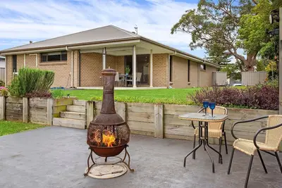 Image de Just Chillin, the ultimate retreat nestled in the serene seaside town of Shoalhaven Heads