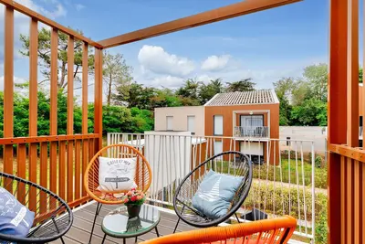 Image de Plage, sport et nature dans appartement pour 4