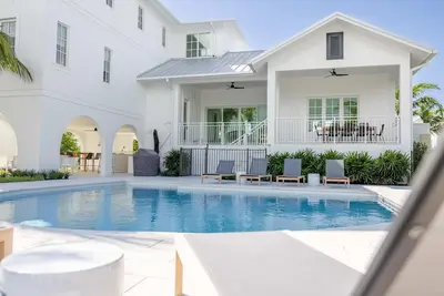 Image de Floralee House | Stunning Estate w/ Heated Pool