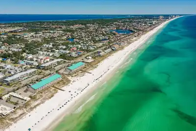 Image de 102 | Easy Beach Access + Pool + Hot Tub + Scenic 98!