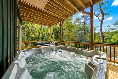 Image de Cozy Cove Retreat w/ Lake View, Hot Tub, FirePit!
