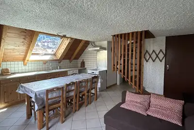 Image de Appartement \"Les Ecrins\" avec vue sur les montagnes, jardin partagé et Wi-Fi