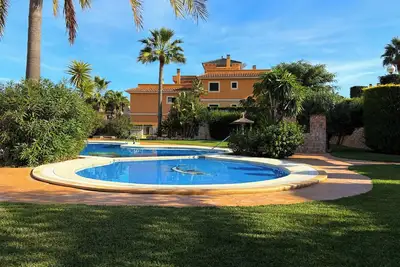 Image de Beautiful family apartment with rooftop terrace & pool