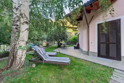 Image de Appartement 'Casa Vacanze Villatanya - Cir 0014' avec vue sur la montagne, jardin partagé et Wi-Fi