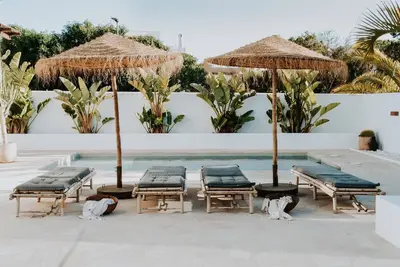 Image de Endearing Ibiza Villa | Villa Macmillan | 3 Bedrooms | Spacious Furnished Sun Terrace | Private Outdoor Heated Pool | Bbq Facilities | Shaded Outdoor Dining Area | Private Garden | San Jose de sa Talaia Aside