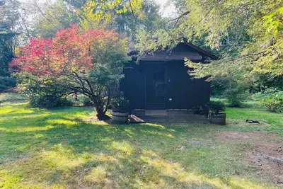 Image de Serene rustic cabin in the Berkshires!