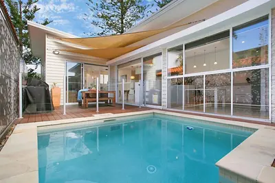 Image de Tobys Beach House - Executive-style beach house has everything you need within easy reach
