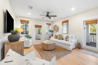 Image de Emerald Palm / 2 Bedroom Condo Rosemary Beach / 2 Bikes