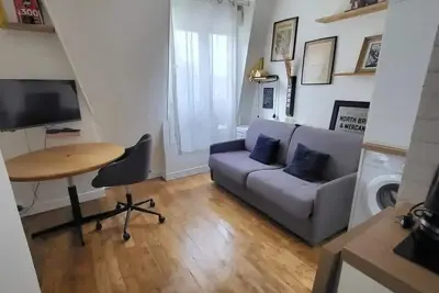 Image de Cute studio with a view Paris Saint Ambroise