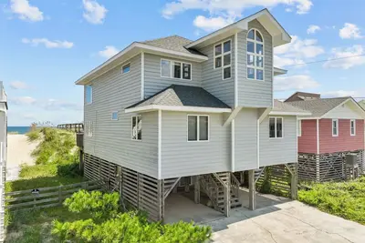 Image de Fancy Free | Oceanfront | Hot Tub