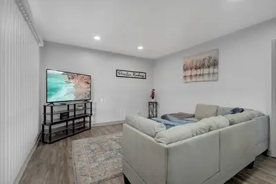 Image de Chic 2-bedroom apartment with WiFi, Ac in vibrant Dallas