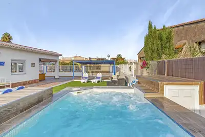 Image de Villa \"Mediterraneo\" avec piscine privée, Wi-Fi et climatisation