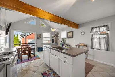 Image de 2 Bed with a view of Sylvan Lake