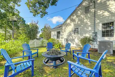 Image de 2 Mi to Downtown: Pet-Friendly Home in New Bern!