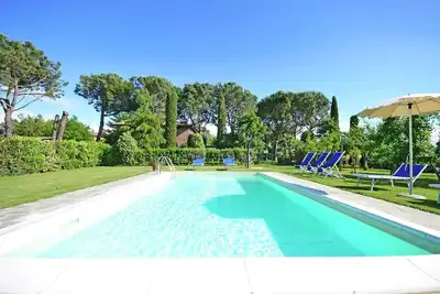 Image de Villa en Toscane avec piscine près de Cortona