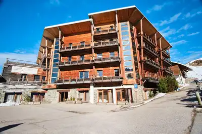 Studio 'L'Oursière' avec vue sur montagne et balcon