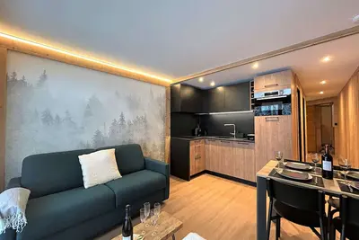 Image de Appartement rénové 2 pièces cabine avec balcon et accès piscine - Méribel