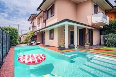 Image de Splendid villa with exclusive use pool ideal for relaxing with family