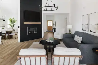 Image de Kings Ave by LuxeKey | Scottsdale Quarter w/Pool