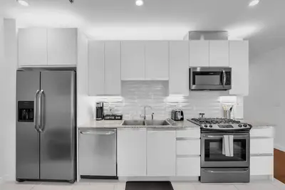 Image de Sleek 1bd/1ba Unit in Vibrant Tulsa Location w Gym