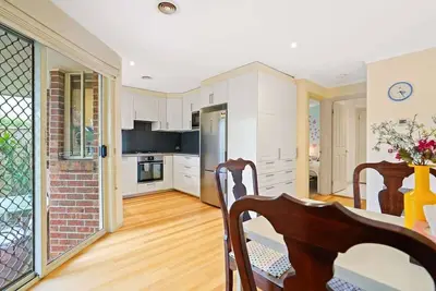 Image de Perfectly Located Townhouse in heart of Ringwood